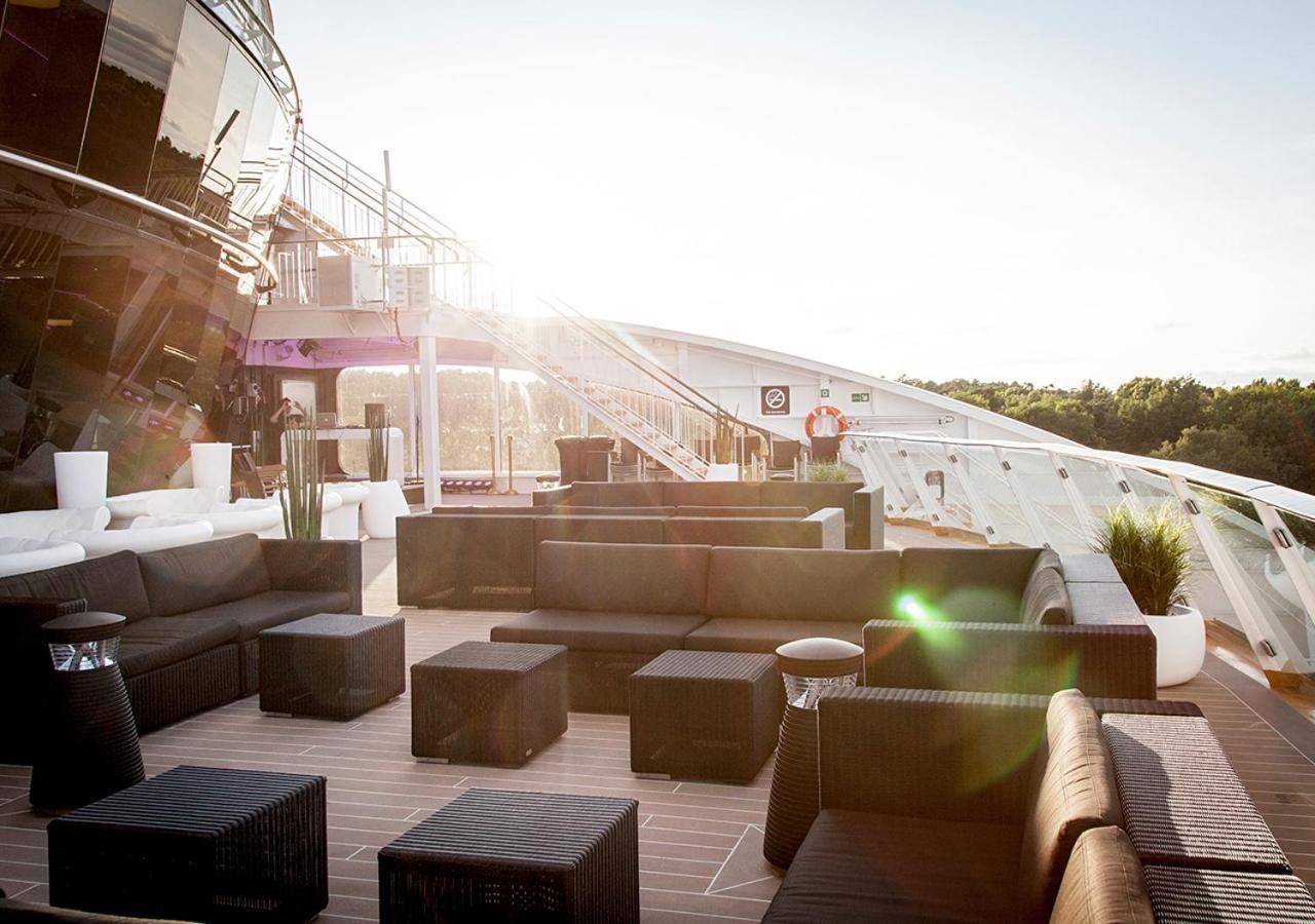 Viking Line Ferry Viking Grace - Mini-Cruise From Turku Hotell Exteriör bild